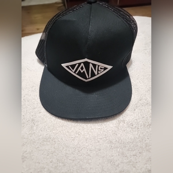 Vans Other - Vans Black Trucker Hat